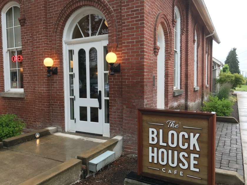block_house_cafe_76