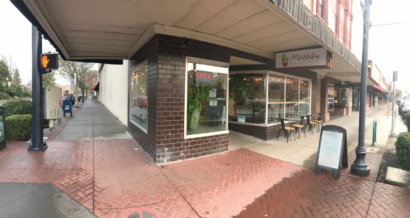 Outside Manaia are several tables for brave diners who want to challenge the weather - I elected to stay inside and enjoy the warmth on this chilly day